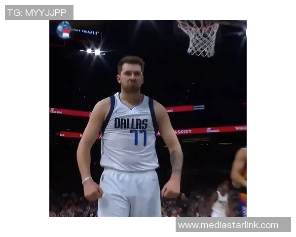 东契奇赛场小动作被镜头捕捉引发热议球迷媒体纷纷热烈讨论